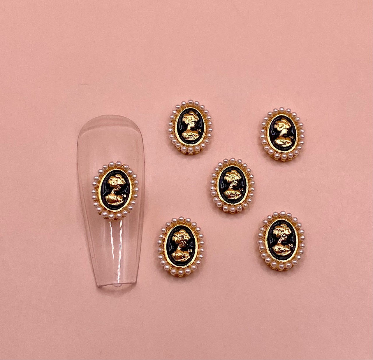 Gold Cameo with Pearls | Metal Charms
